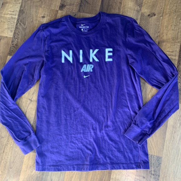 Nike Air Graphic Tee - Picture 2 of 8